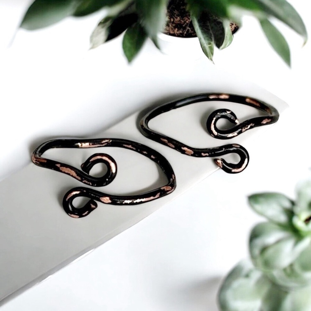 5 For $25💫2 Alternative Wicked Black Swirly Rings - Picture 3 of 6